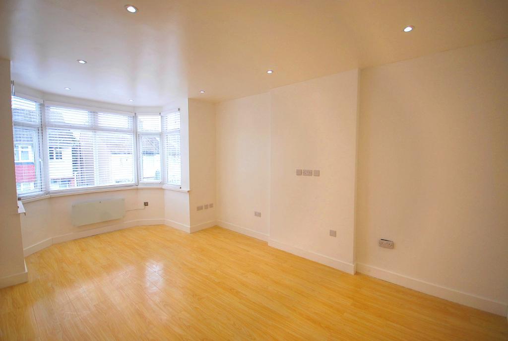 LONSDALE AVENUE, WEMBLEY, MIDDLESEX, HA9 7EW